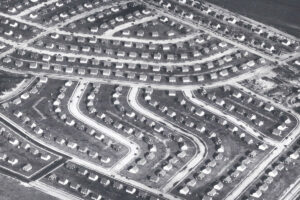 how many levittowns were built in the post world war ii era