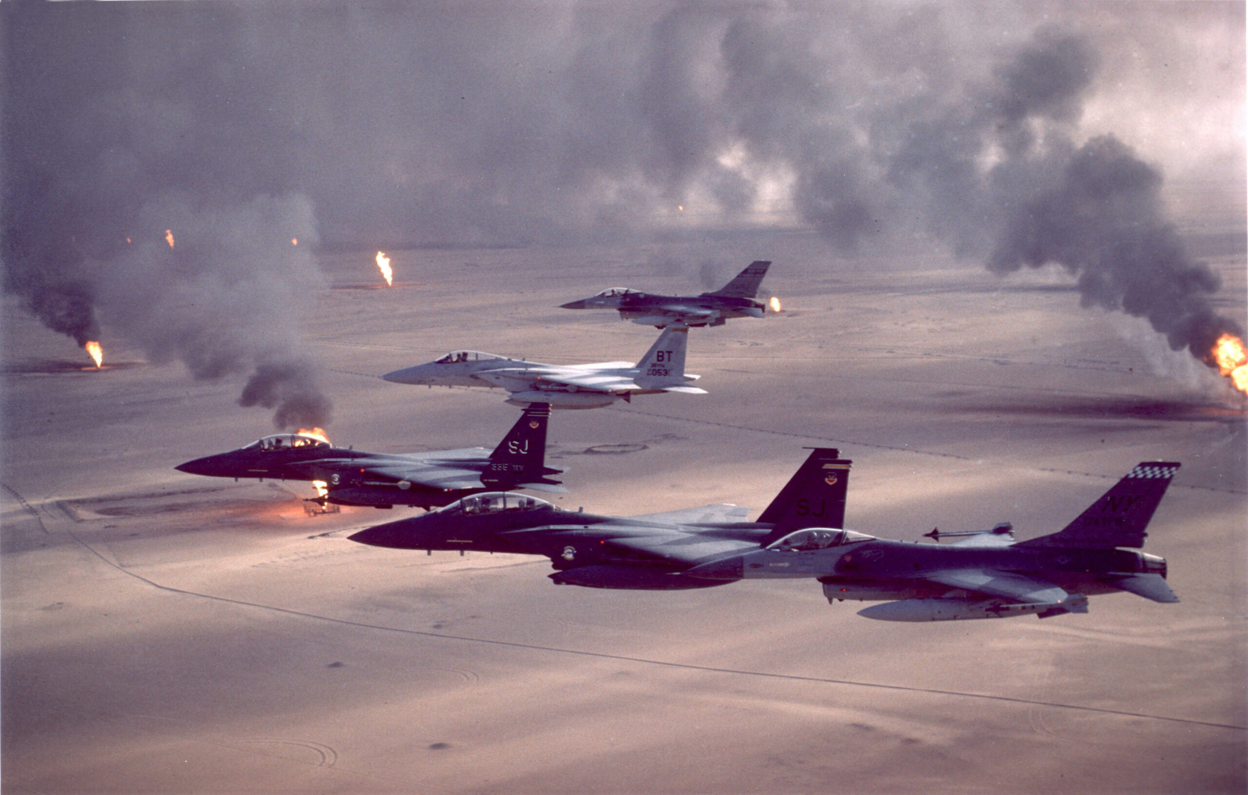 how many u s and iraqi troops were involved in the gulf war