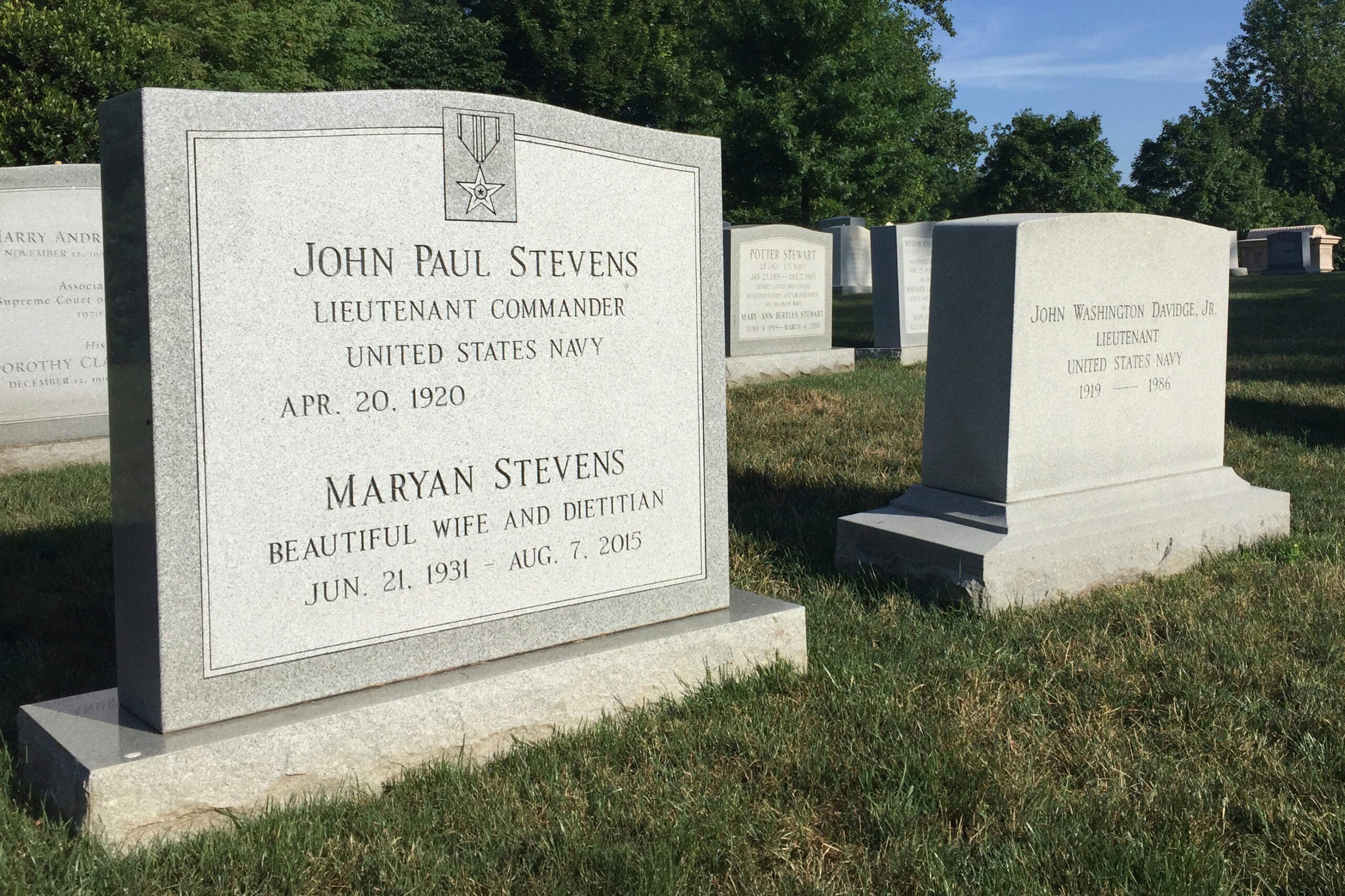 How Many U S Presidents Are Buried In Arlington National Cemetery 