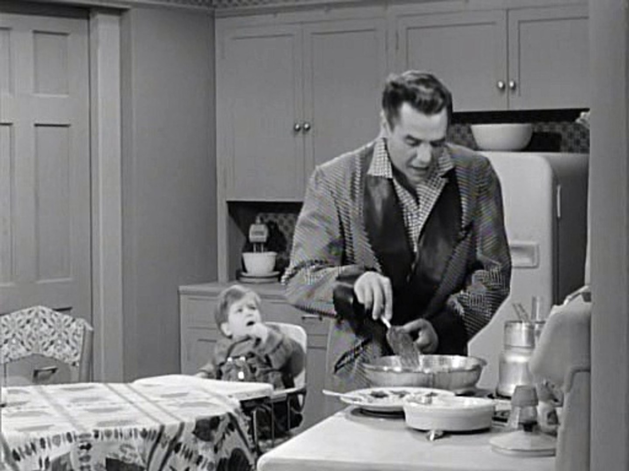 was the child who played little ricky on i love lucy the son of lucille ball and desi arnaz