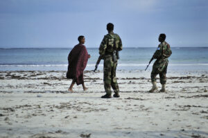 were there more journalists or troops on the beach when u s forces first arrived in somalia in 1992