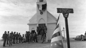 what organization led the 1973 takeover of wounded knee south dakota