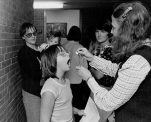 when was the salk polio vaccine first used on school children in america