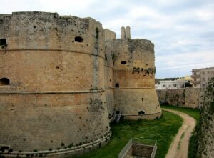 who lived in the castle of otranto